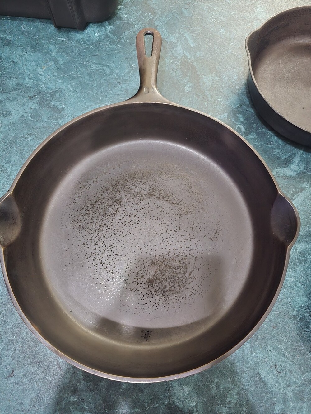 Griswold No. 10 716 S Cast Iron Skillet Erie PA. Minimally Seasoned. Used.
